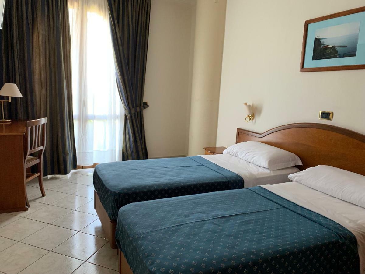 פיאנו די סורנטו Hr Hotel & Spa מראה חיצוני תמונה