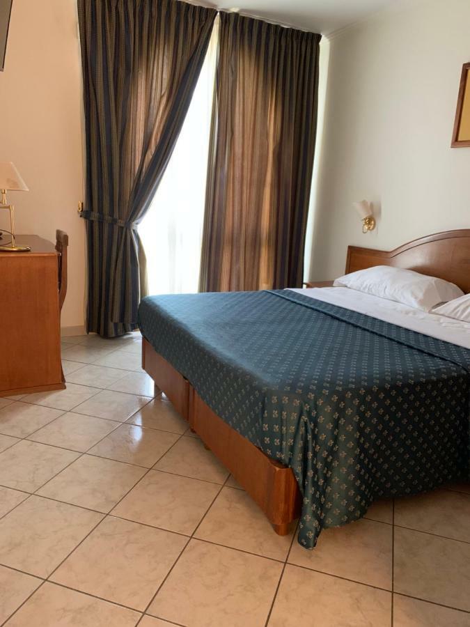 פיאנו די סורנטו Hr Hotel & Spa מראה חיצוני תמונה